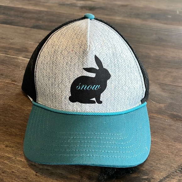 Snowbunny retro baseball hat - Picture 1 of 2